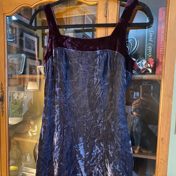 Vintage 90’s girl crushed velvet mini dress - Picture 3 of 16